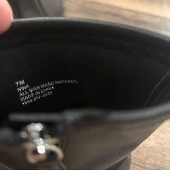 Women's Aerosoles Nina Bootie Black SZ 7 - Picture 3 of 8